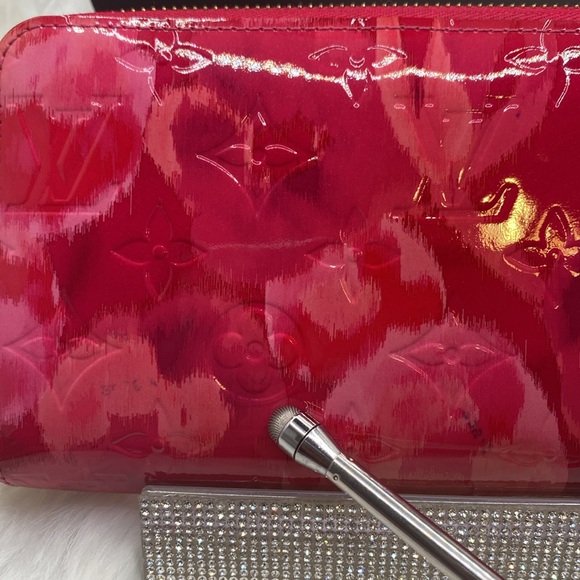 EUC Louis Vuitton vernis IKAT long zip wallet, GORGEOUS! AUTHENTICATED B… - Picture 6 of 16